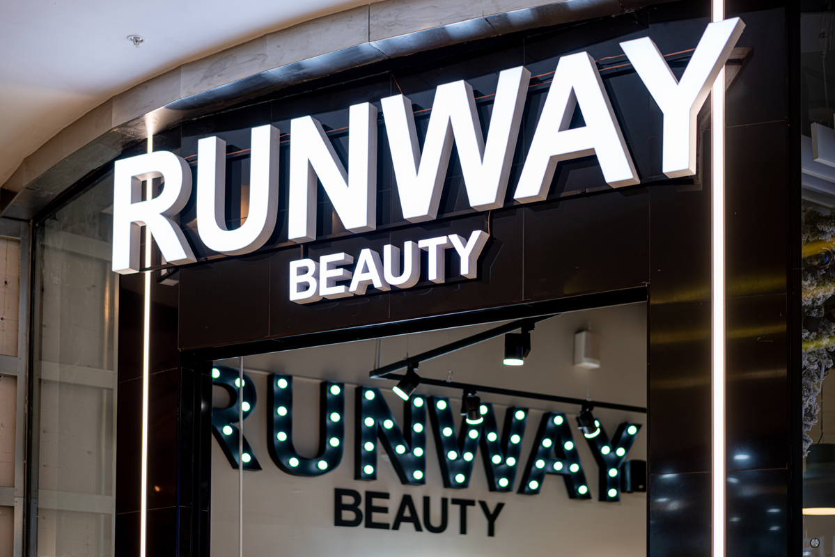 Бьюти нова хабаровск. Runway Beauty Метрополис. Runway Beauty Метрополис салон.